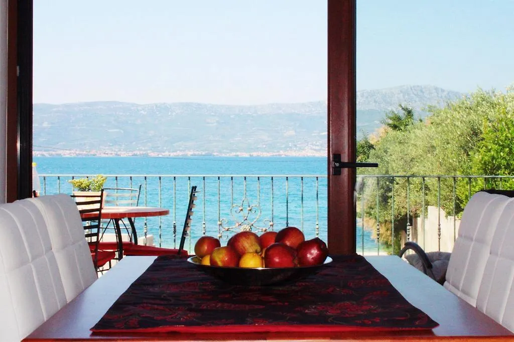 Apartments Villa San Antonio Slatine