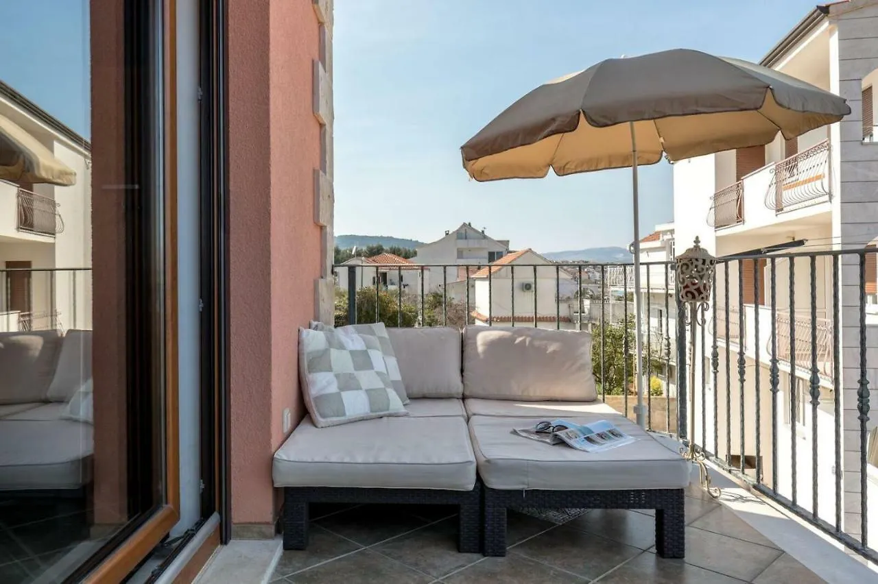 Apartments Villa San Antonio Slatine